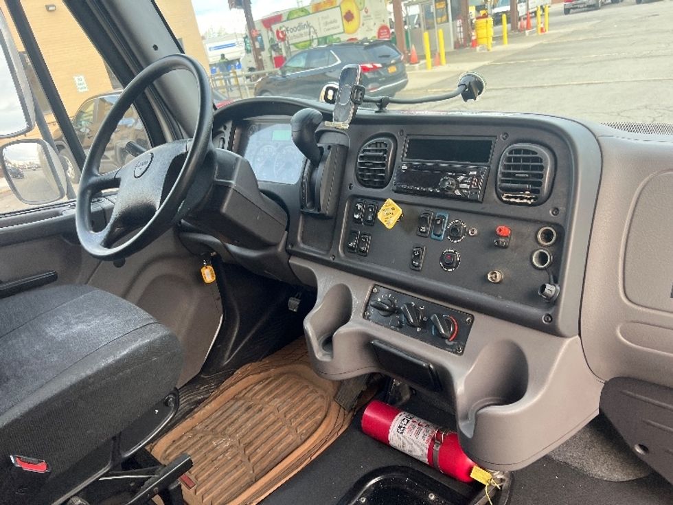 Medium Duty Box Truck-Light and Medium Duty Trucks-Freightliner-2020-M2-Flower Mound-TX-209,800\n\t\tmiles-$ 52,750 - Image 22