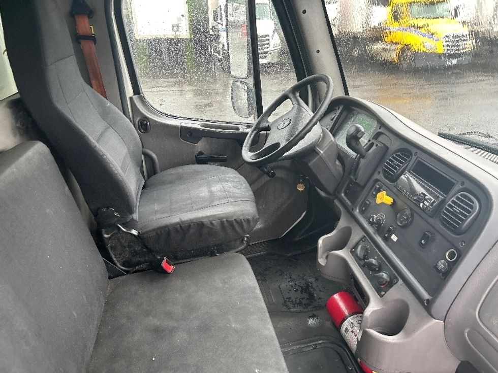 Medium Duty Box Truck-Light and Medium Duty Trucks-Freightliner-2020-M2-Flower Mound-TX-227,061\n\t\tmiles-$ 53,250 - Image 22