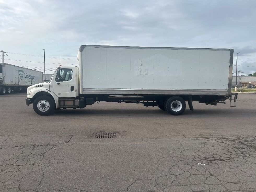 Medium Duty Box Truck-Light and Medium Duty Trucks-Freightliner-2020-M2-Flower Mound-TX-227,061\n\t\tmiles-$ 53,250 - Image 4