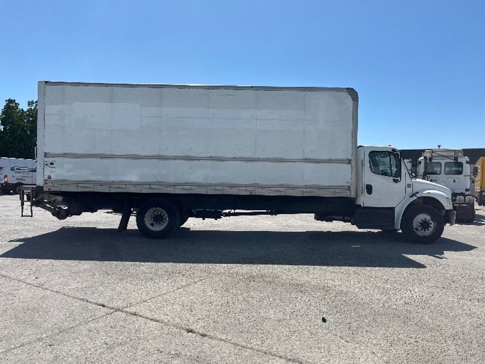 Medium Duty Box Truck-Light and Medium Duty Trucks-Freightliner-2020-M2-Fontana-CA-131,858\n\t\tmiles-$ 59,000 - Image 15
