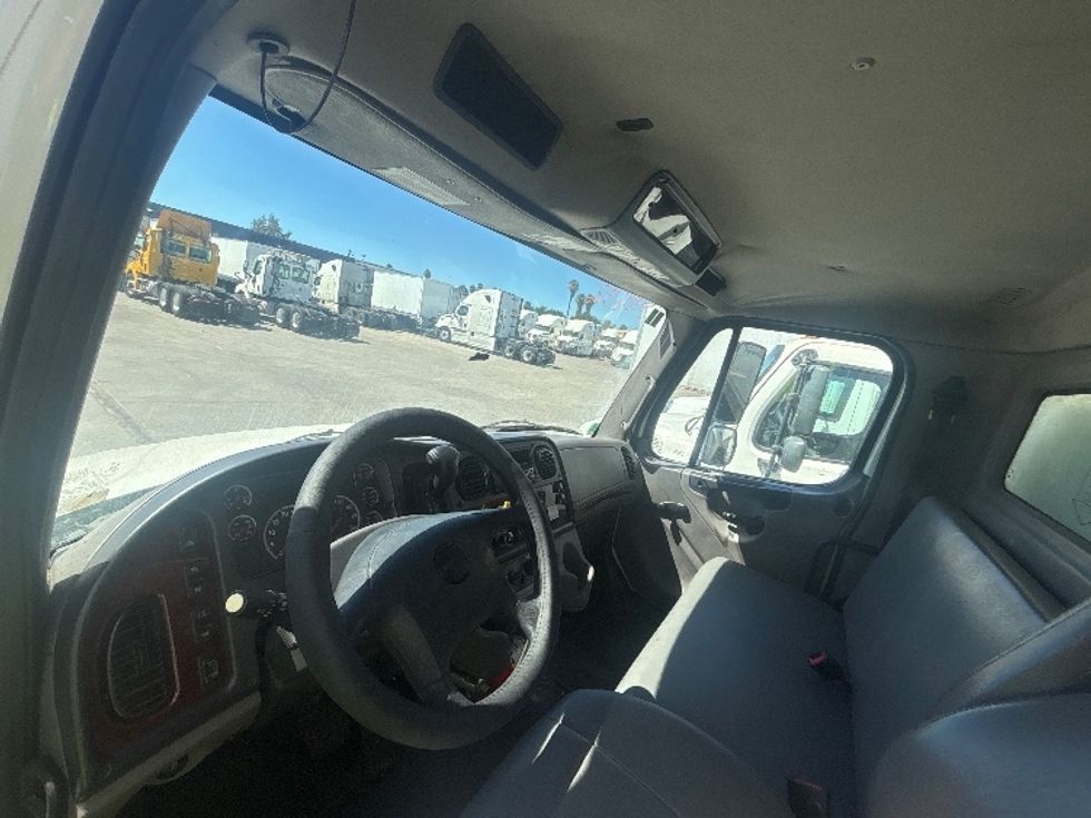 Medium Duty Box Truck-Light and Medium Duty Trucks-Freightliner-2020-M2-Fontana-CA-131,858\n\t\tmiles-$ 59,000 - Image 18