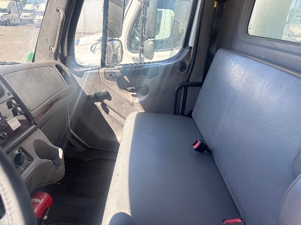 Medium Duty Box Truck-Light and Medium Duty Trucks-Freightliner-2020-M2-Fontana-CA-131,858\n\t\tmiles-$ 59,000 - Image 19