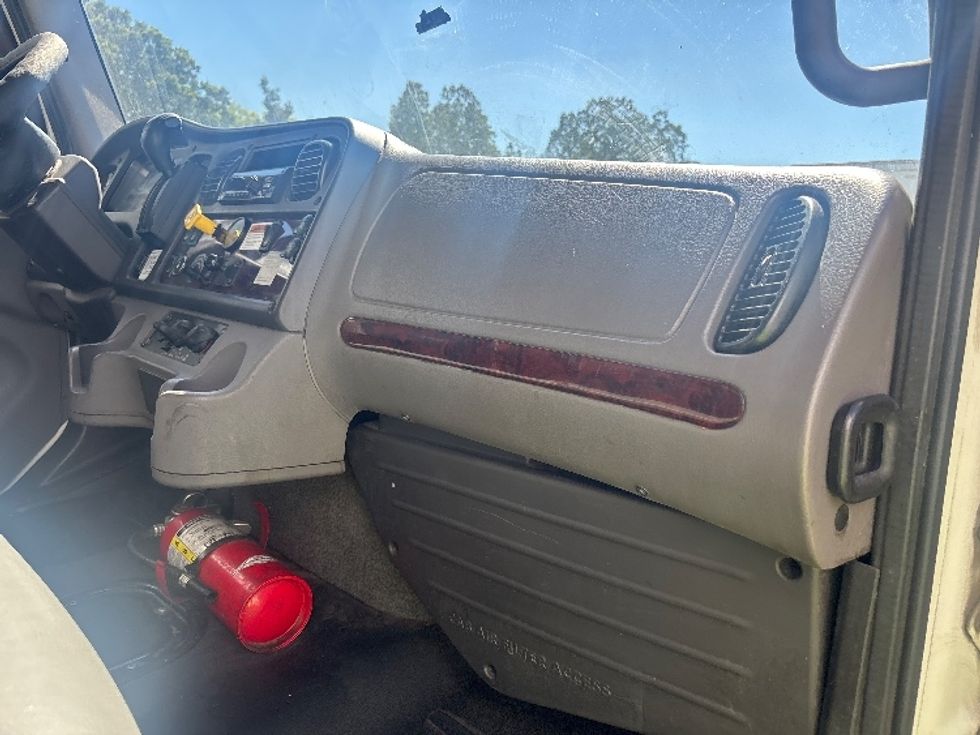 Medium Duty Box Truck-Light and Medium Duty Trucks-Freightliner-2020-M2-Fontana-CA-131,858\n\t\tmiles-$ 59,000 - Image 21