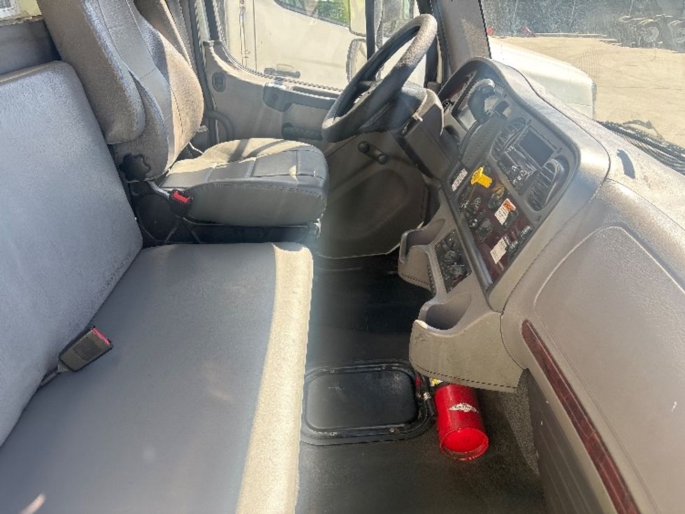 Medium Duty Box Truck-Light and Medium Duty Trucks-Freightliner-2020-M2-Fontana-CA-131,858\n\t\tmiles-$ 59,000 - Image 22