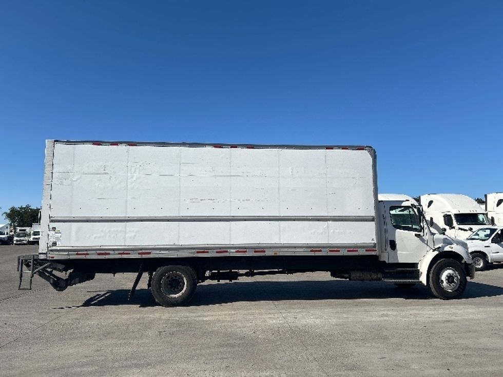 Medium Duty Box Truck-Light and Medium Duty Trucks-Freightliner-2020-M2-Fontana-CA-133,211\n\t\tmiles-$ 58,750 - Image 15