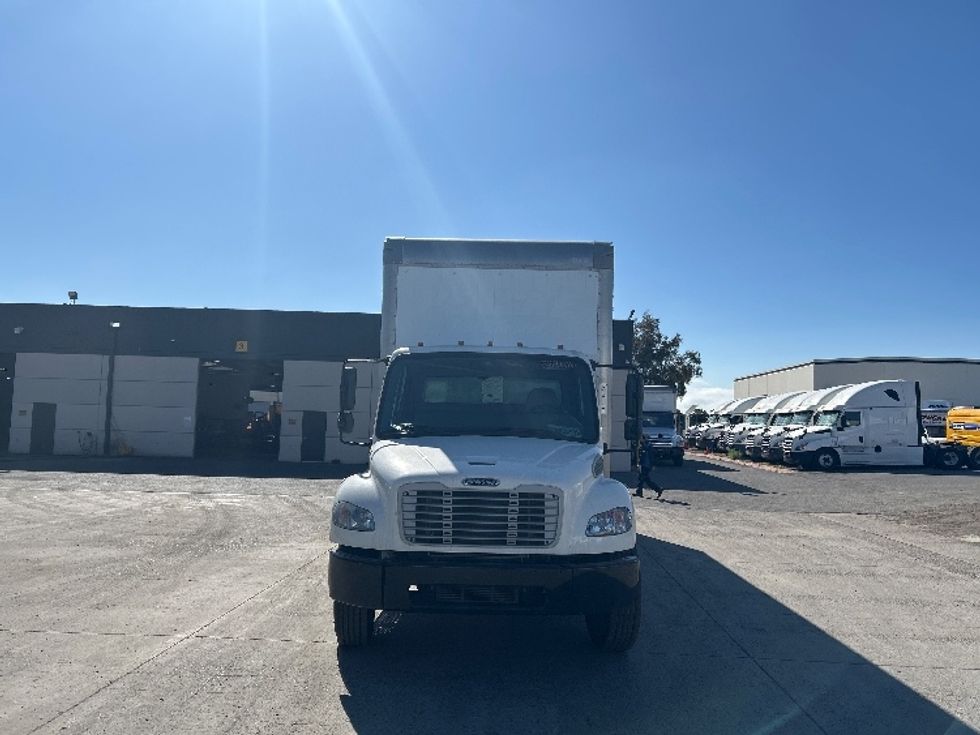 Medium Duty Box Truck-Light and Medium Duty Trucks-Freightliner-2020-M2-Fontana-CA-133,211\n\t\tmiles-$ 58,750 - Image 2