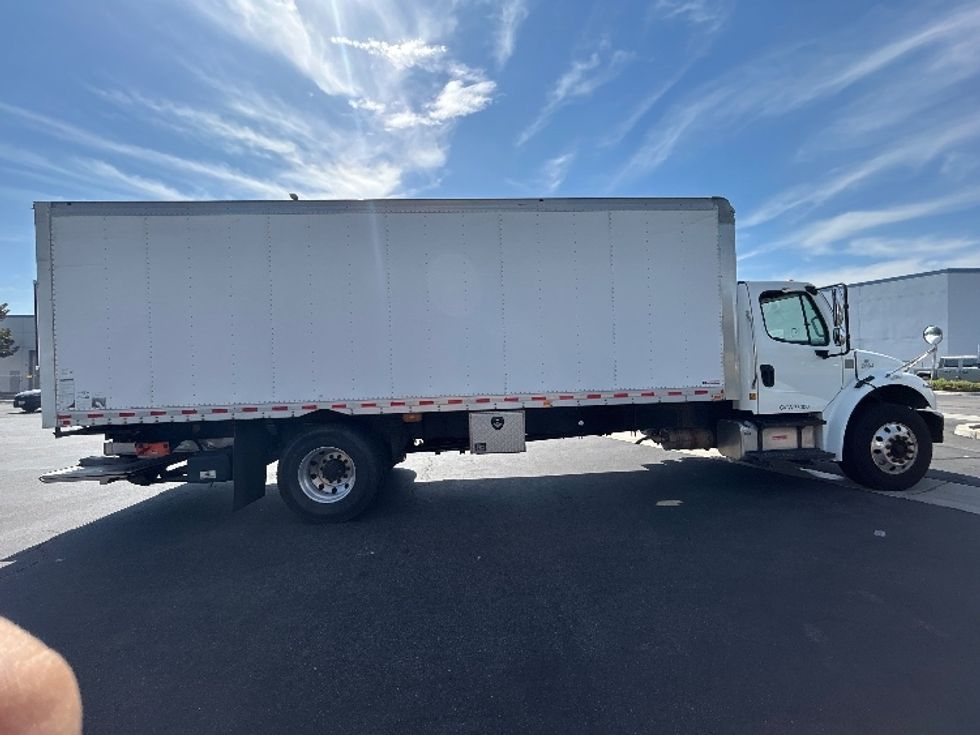 Medium Duty Box Truck-Light and Medium Duty Trucks-Freightliner-2020-M2-Fontana-CA-170,120\n\t\tmiles-$ 43,750 - Image 15