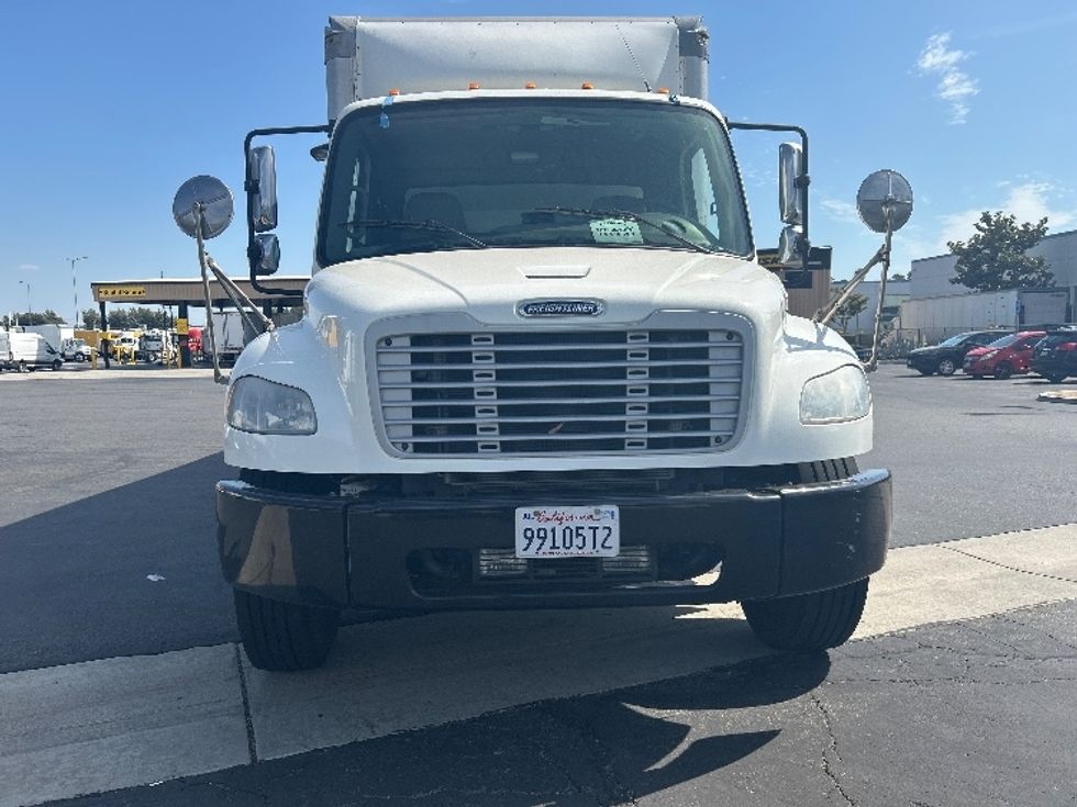 Medium Duty Box Truck-Light and Medium Duty Trucks-Freightliner-2020-M2-Fontana-CA-170,120\n\t\tmiles-$ 43,750 - Image 2