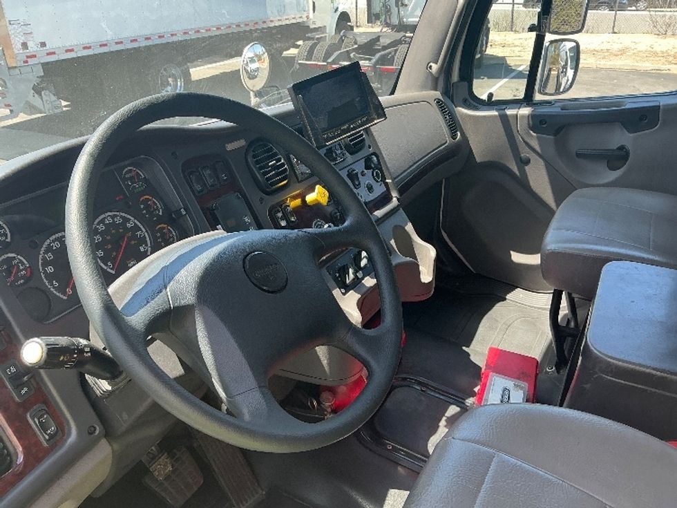 Medium Duty Box Truck-Light and Medium Duty Trucks-Freightliner-2020-M2-Fontana-CA-172,909\n\t\tmiles-$ 43,750 - Image 17