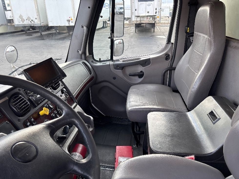 Medium Duty Box Truck-Light and Medium Duty Trucks-Freightliner-2020-M2-Fontana-CA-172,909\n\t\tmiles-$ 43,750 - Image 19