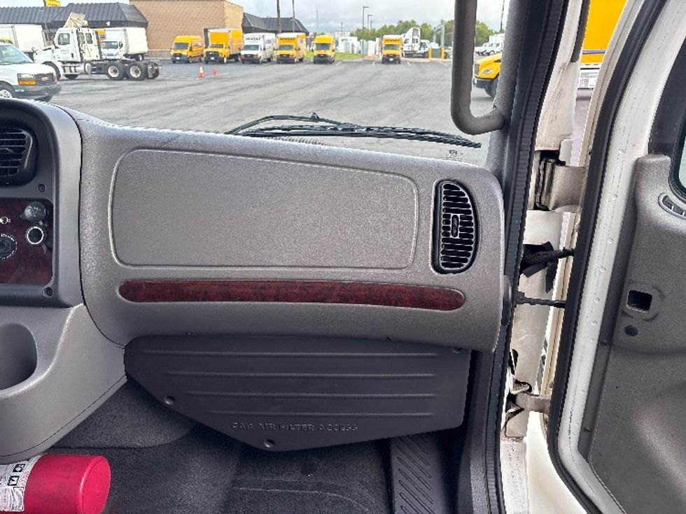 Medium Duty Box Truck-Light and Medium Duty Trucks-Freightliner-2020-M2-Fontana-CA-172,909\n\t\tmiles-$ 43,750 - Image 21
