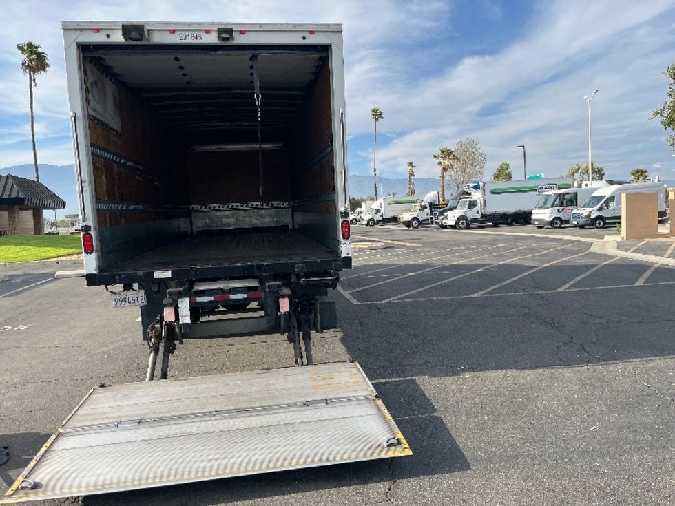 Medium Duty Box Truck-Light and Medium Duty Trucks-Freightliner-2020-M2-Fontana-CA-180,399\n\t\tmiles-$ 41,250 - Image 9