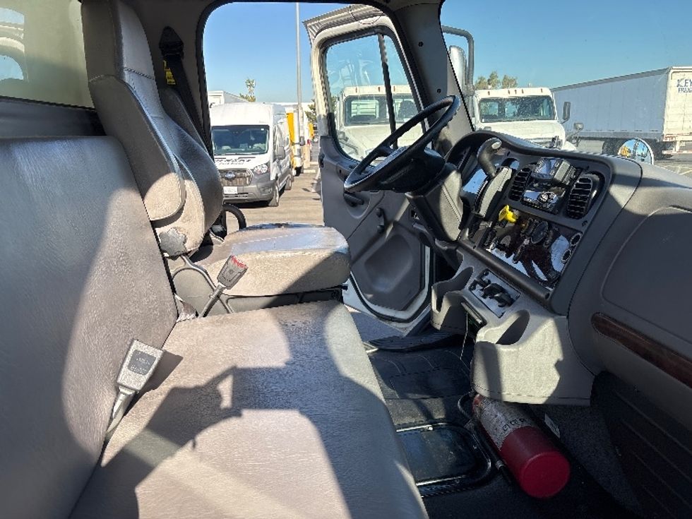 Medium Duty Box Truck-Light and Medium Duty Trucks-Freightliner-2020-M2-Fontana-CA-183,863\n\t\tmiles-$ 54,500 - Image 22