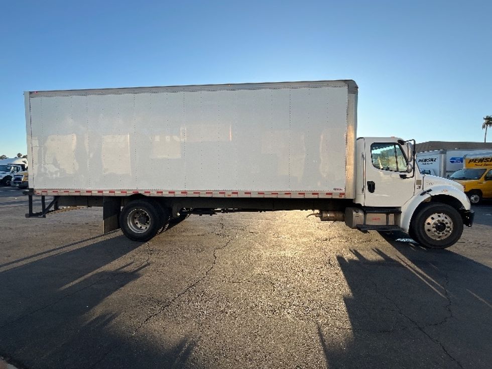 Medium Duty Box Truck-Light and Medium Duty Trucks-Freightliner-2020-M2-Fontana-CA-186,922\n\t\tmiles-$ 48,000 - Image 15