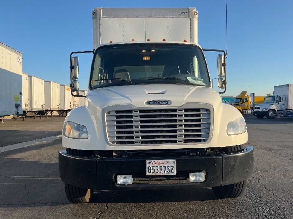Medium Duty Box Truck-Light and Medium Duty Trucks-Freightliner-2020-M2-Fontana-CA-186,922\n\t\tmiles-$ 48,000 - Image 2