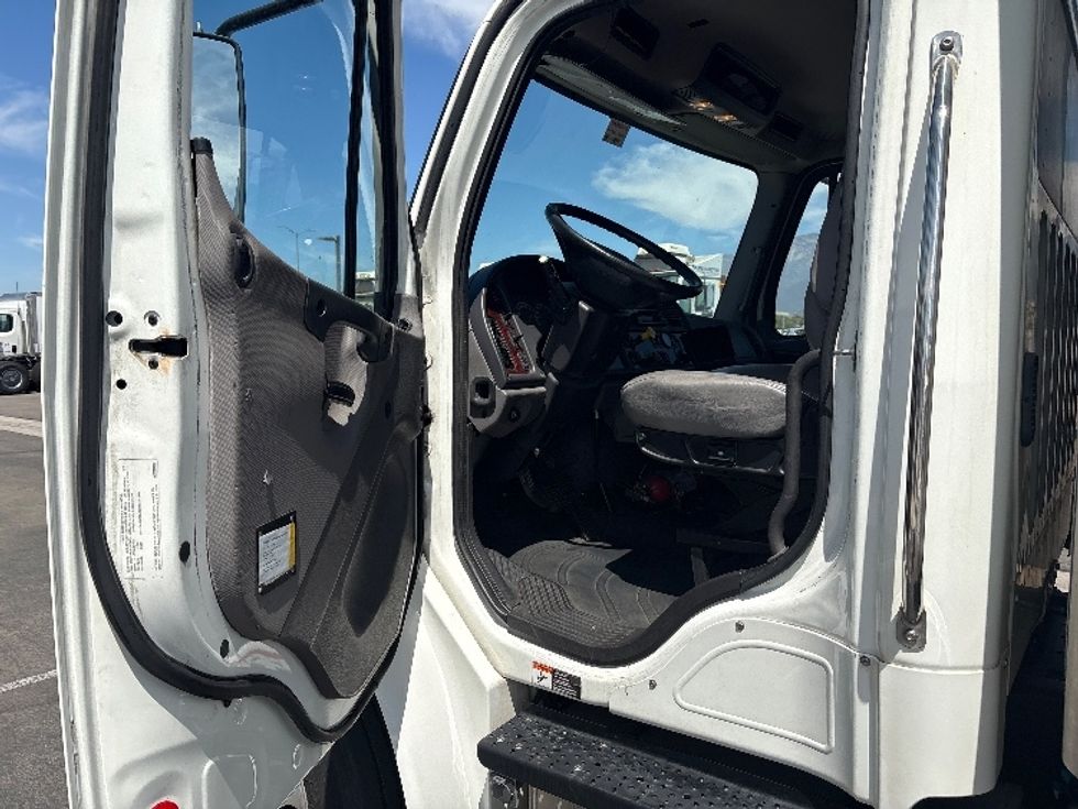 Medium Duty Box Truck-Light and Medium Duty Trucks-Freightliner-2020-M2-Fontana-CA-202,941\n\t\tmiles-$ 46,250 - Image 16