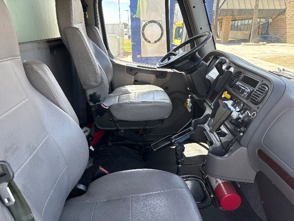 Medium Duty Box Truck-Light and Medium Duty Trucks-Freightliner-2020-M2-Fontana-CA-202,941\n\t\tmiles-$ 46,250 - Image 21