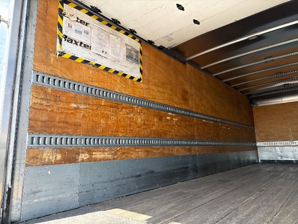 Medium Duty Box Truck-Light and Medium Duty Trucks-Freightliner-2020-M2-Fontana-CA-222,338\n\t\tmiles-$ 34,250 - Image 11