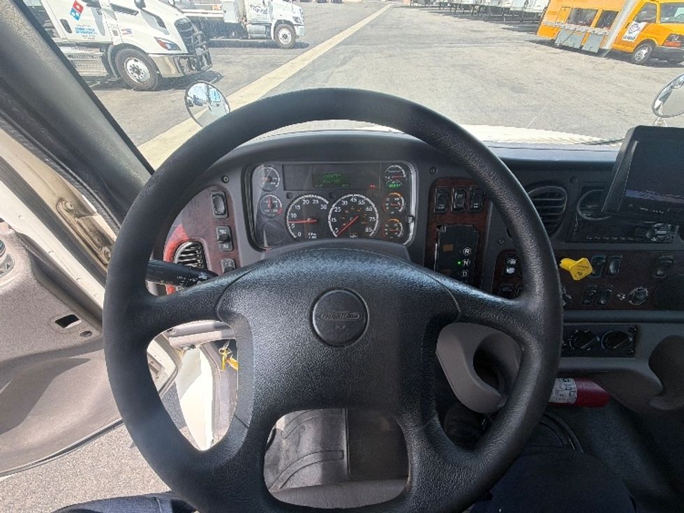 Medium Duty Box Truck-Light and Medium Duty Trucks-Freightliner-2020-M2-Fontana-CA-222,338\n\t\tmiles-$ 34,250 - Image 18