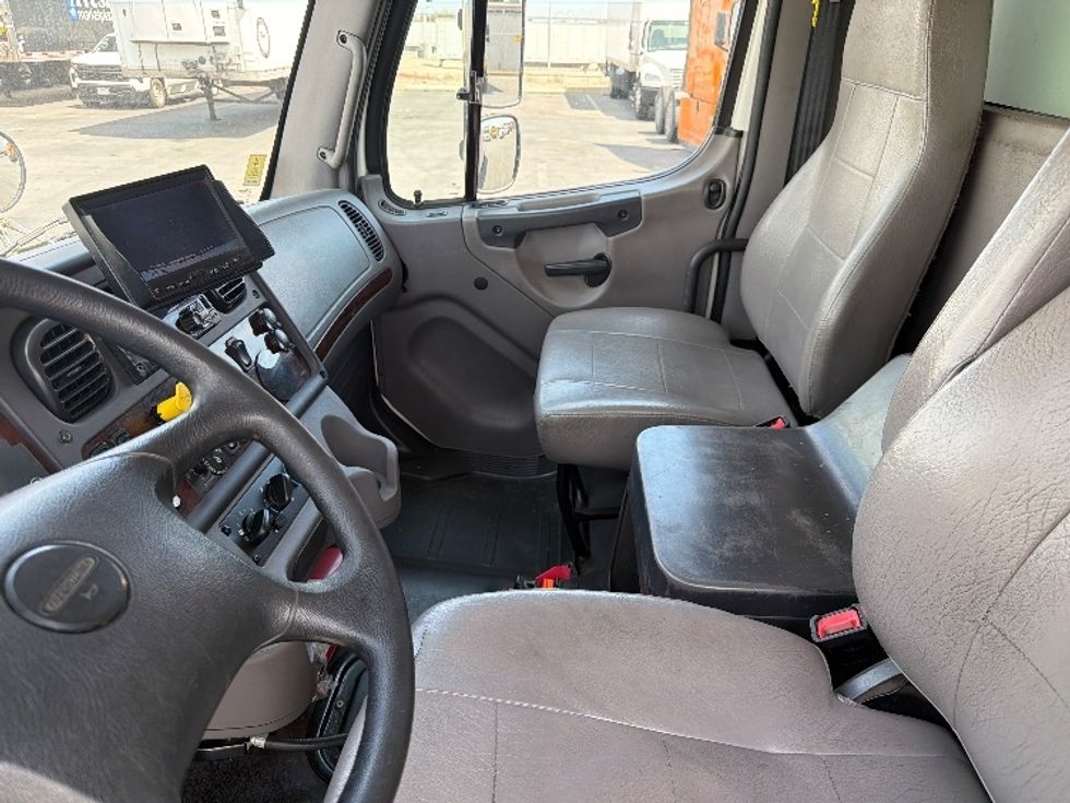 Medium Duty Box Truck-Light and Medium Duty Trucks-Freightliner-2020-M2-Fontana-CA-222,338\n\t\tmiles-$ 34,250 - Image 19