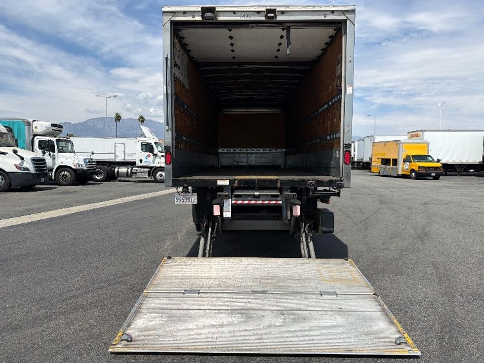 Medium Duty Box Truck-Light and Medium Duty Trucks-Freightliner-2020-M2-Fontana-CA-222,338\n\t\tmiles-$ 34,250 - Image 9