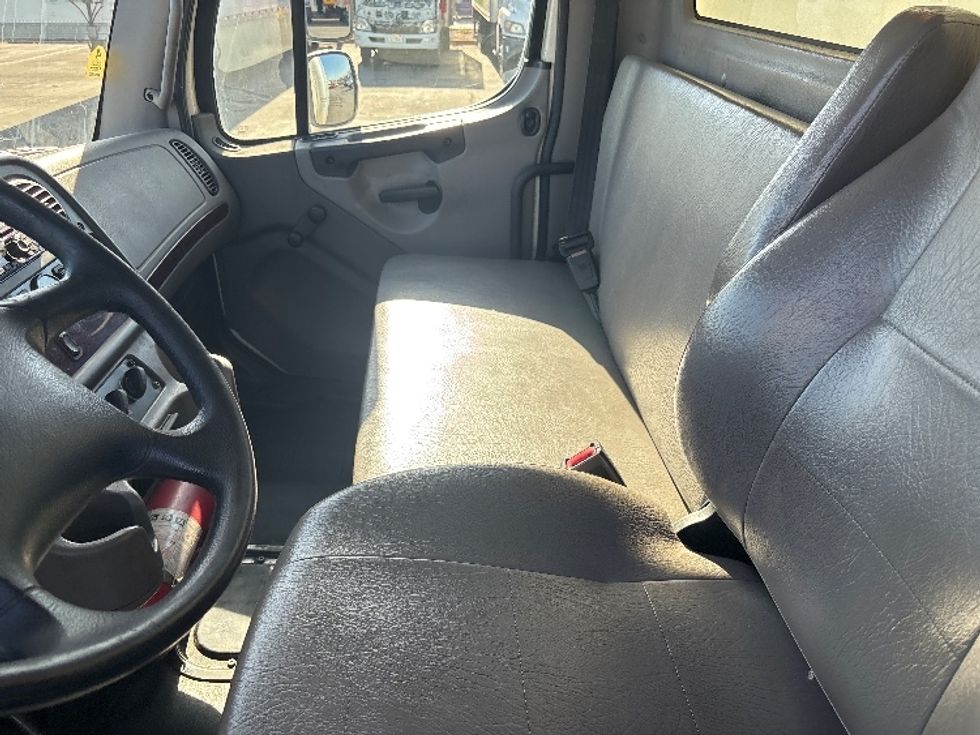 Medium Duty Box Truck-Light and Medium Duty Trucks-Freightliner-2020-M2-Fontana-CA-222,956\n\t\tmiles-$ 51,500 - Image 19