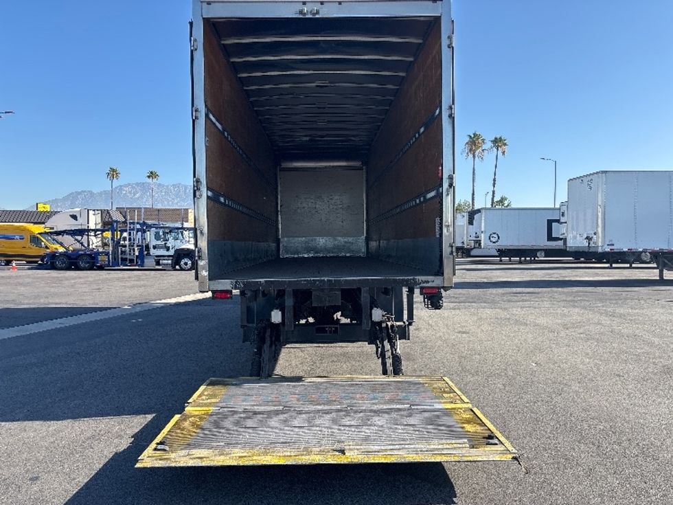 Medium Duty Box Truck-Light and Medium Duty Trucks-Freightliner-2020-M2-Fontana-CA-222,956\n\t\tmiles-$ 51,500 - Image 9