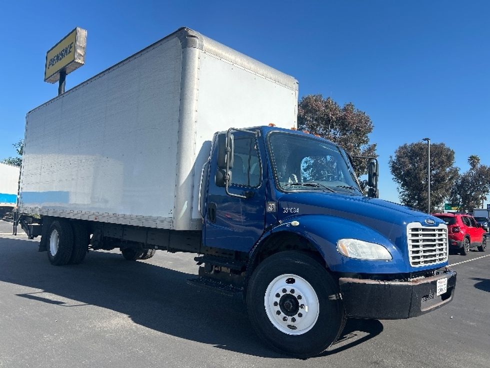 Medium Duty Box Truck-Light and Medium Duty Trucks-Freightliner-2020-M2-Fontana-CA-257,593\n\t\tmiles-$ 42,000 - Image 1