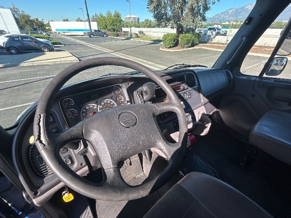 Medium Duty Box Truck-Light and Medium Duty Trucks-Freightliner-2020-M2-Fontana-CA-257,593\n\t\tmiles-$ 42,000 - Image 17