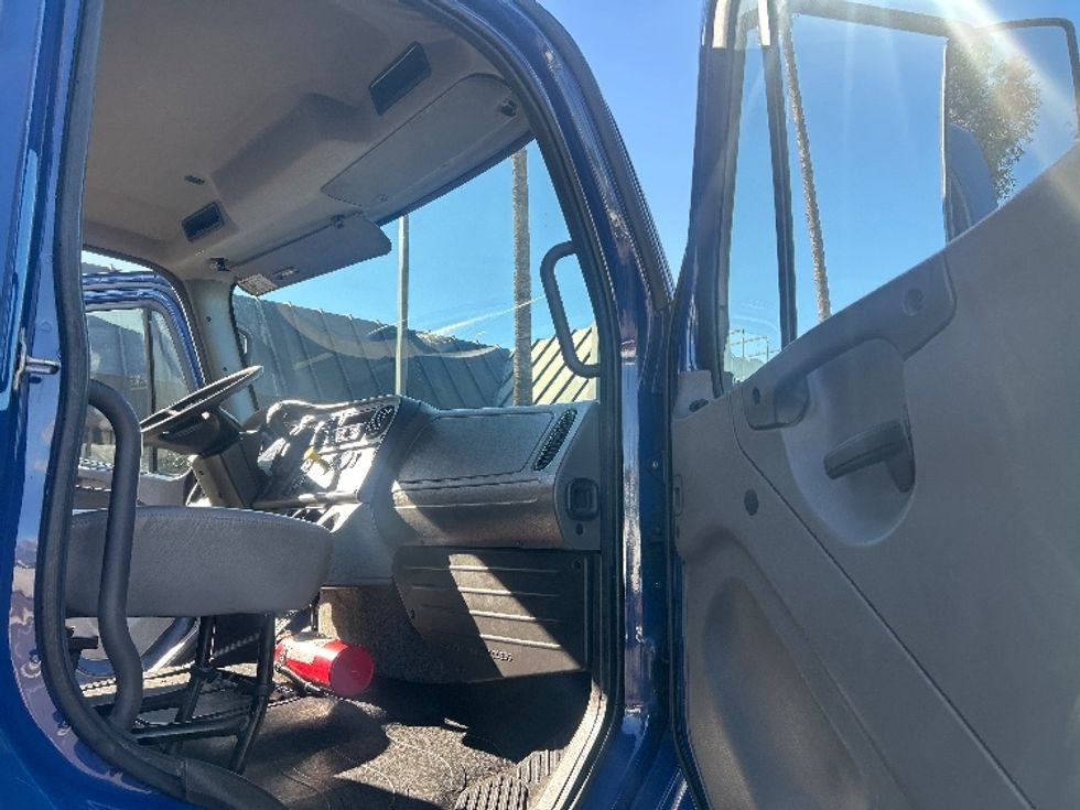 Medium Duty Box Truck-Light and Medium Duty Trucks-Freightliner-2020-M2-Fontana-CA-257,593\n\t\tmiles-$ 42,000 - Image 20