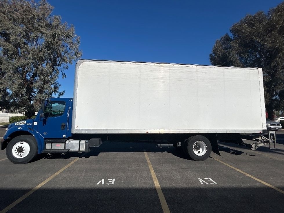 Medium Duty Box Truck-Light and Medium Duty Trucks-Freightliner-2020-M2-Fontana-CA-257,593\n\t\tmiles-$ 42,000 - Image 4
