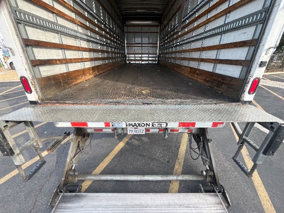 Medium Duty Box Truck-Light and Medium Duty Trucks-Freightliner-2020-M2-Fontana-CA-295,442\n\t\tmiles-$ 35,500 - Image 10