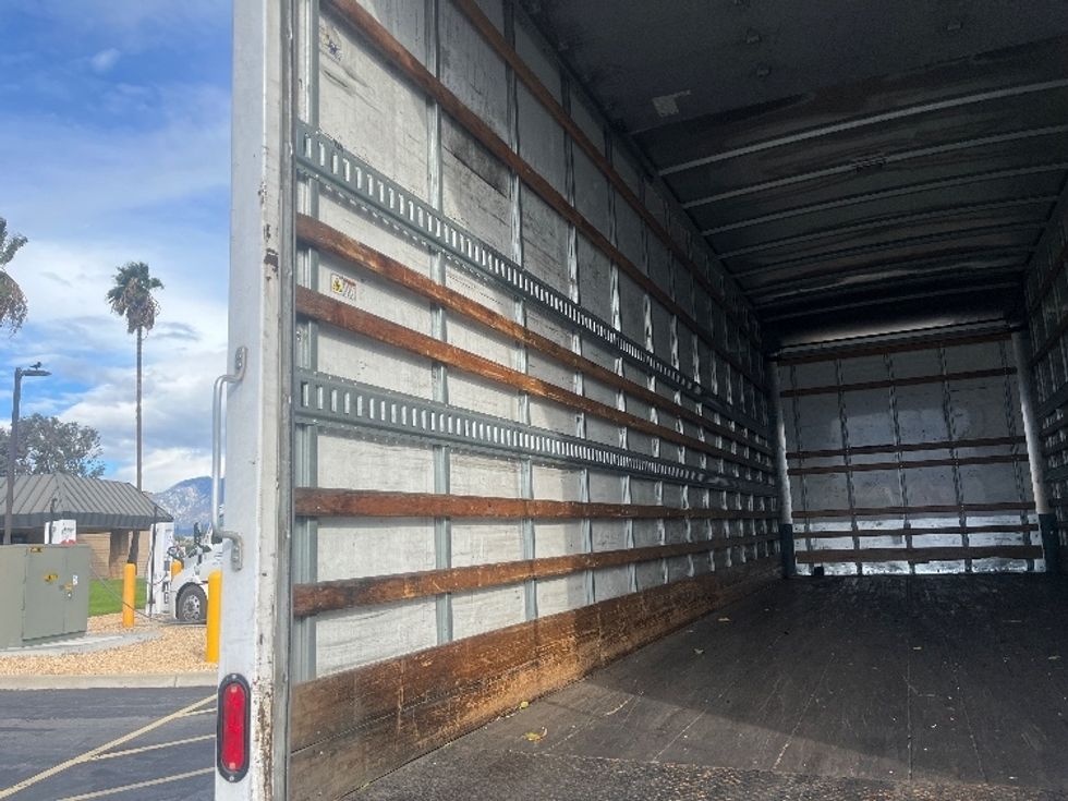 Medium Duty Box Truck-Light and Medium Duty Trucks-Freightliner-2020-M2-Fontana-CA-295,442\n\t\tmiles-$ 35,500 - Image 11