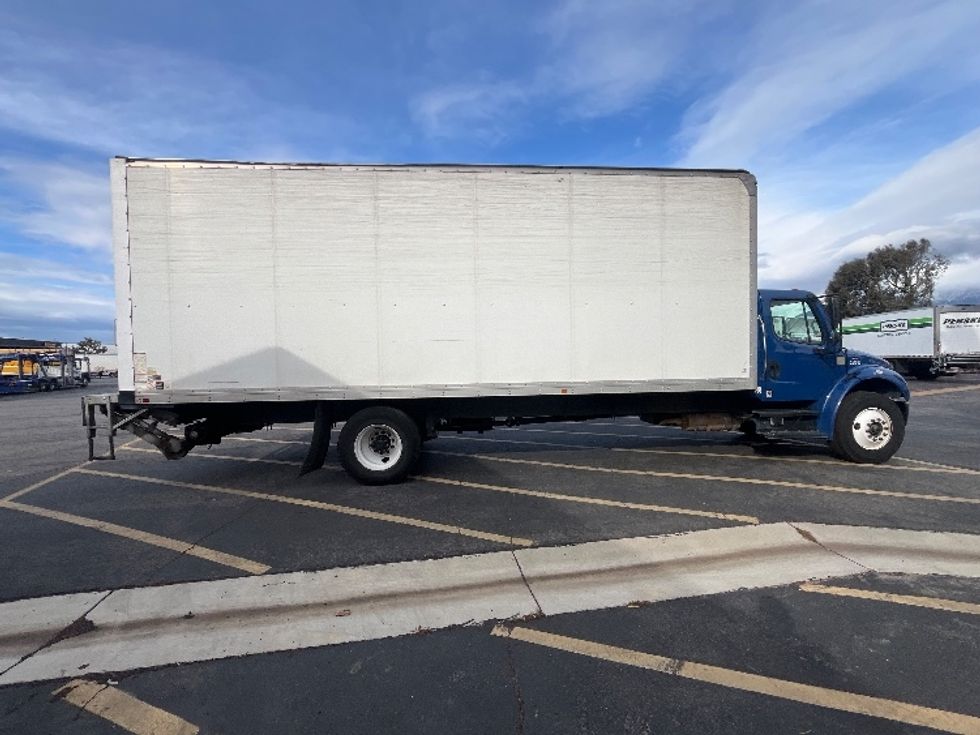 Medium Duty Box Truck-Light and Medium Duty Trucks-Freightliner-2020-M2-Fontana-CA-295,442\n\t\tmiles-$ 35,500 - Image 15