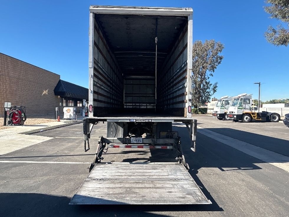 Medium Duty Box Truck-Light and Medium Duty Trucks-Freightliner-2020-M2-Fontana-CA-333,528\n\t\tmiles-$ 29,500 - Image 9