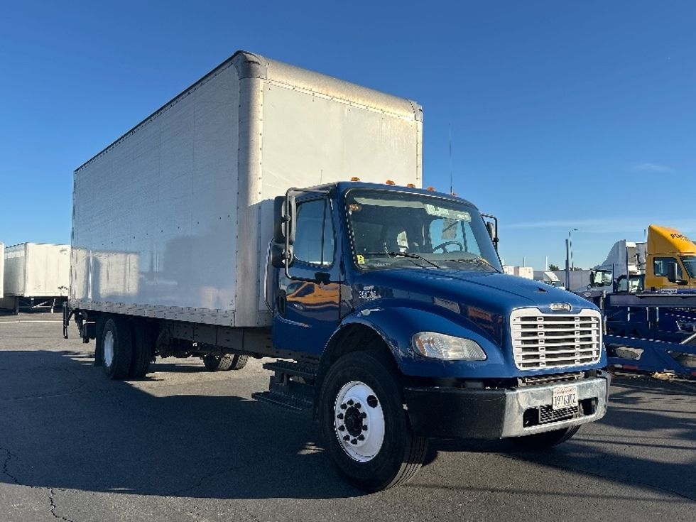 Medium Duty Box Truck-Light and Medium Duty Trucks-Freightliner-2020-M2-Fontana-CA-343,262\n\t\tmiles-$ 28,000 - Image 1