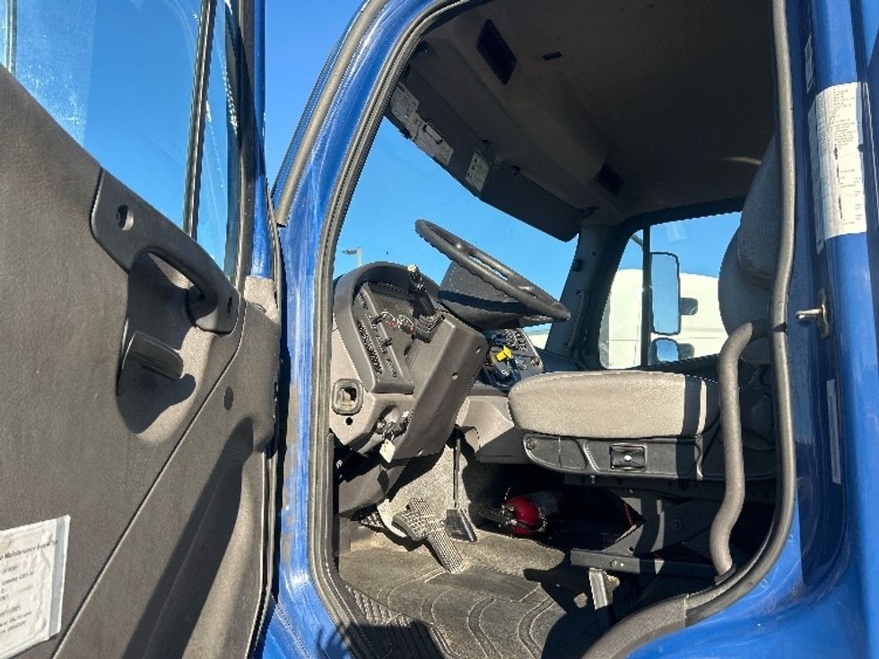 Medium Duty Box Truck-Light and Medium Duty Trucks-Freightliner-2020-M2-Fontana-CA-343,262\n\t\tmiles-$ 28,000 - Image 16