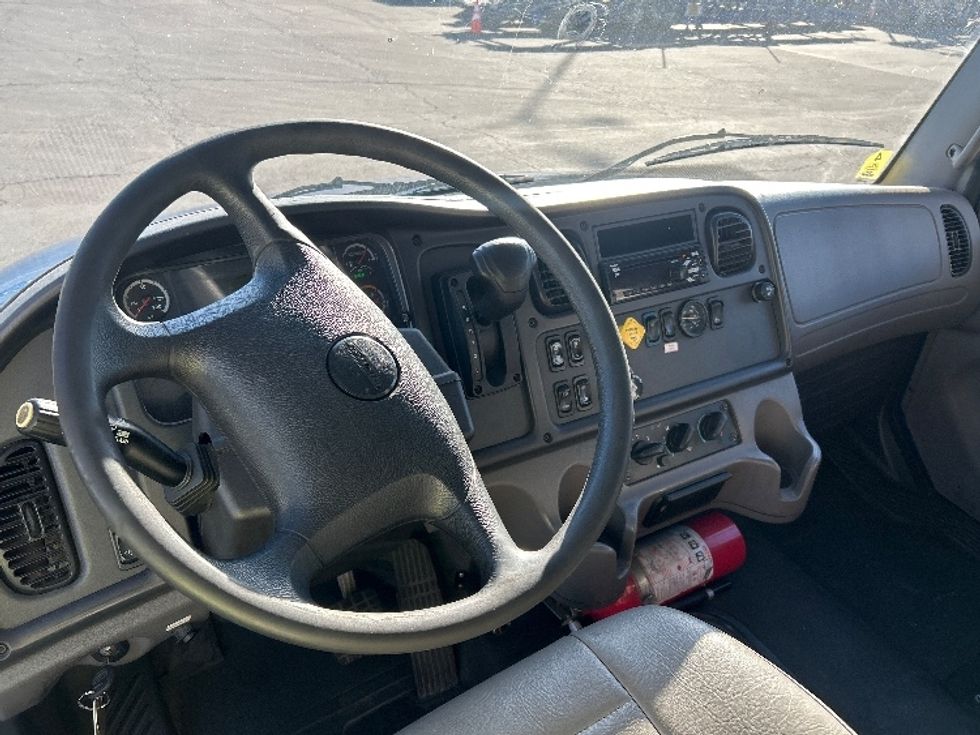 Medium Duty Box Truck-Light and Medium Duty Trucks-Freightliner-2020-M2-Fontana-CA-343,262\n\t\tmiles-$ 28,000 - Image 17