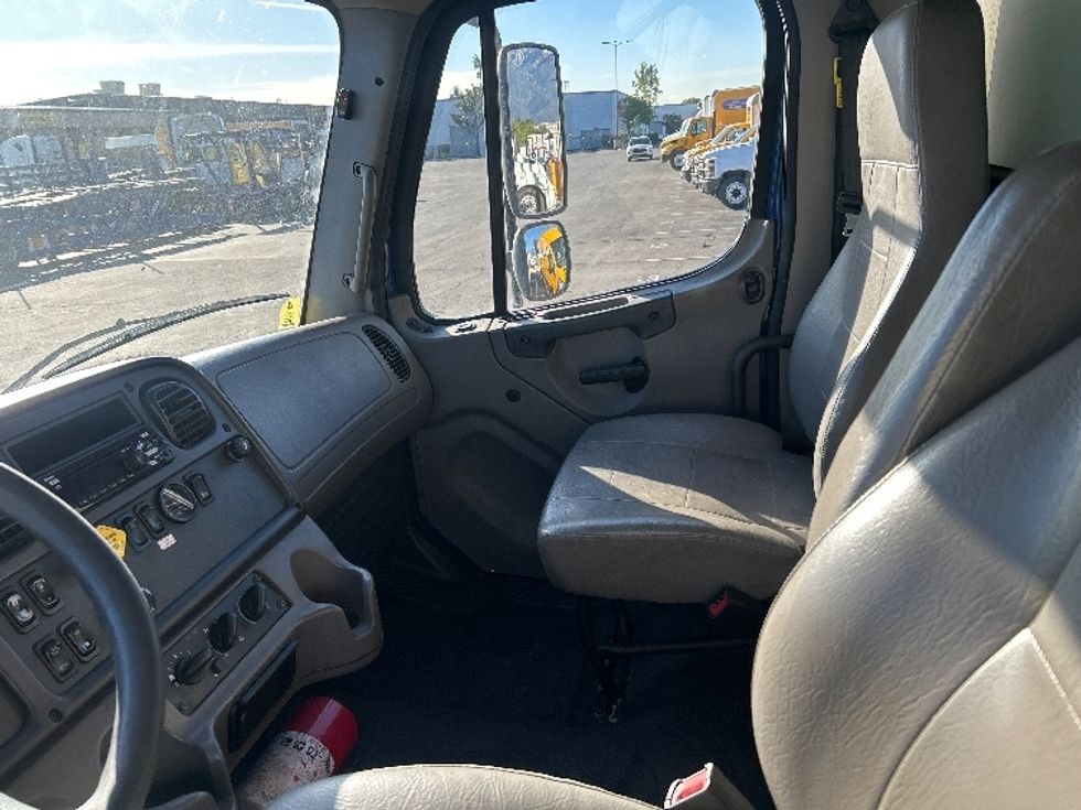 Medium Duty Box Truck-Light and Medium Duty Trucks-Freightliner-2020-M2-Fontana-CA-343,262\n\t\tmiles-$ 28,000 - Image 19