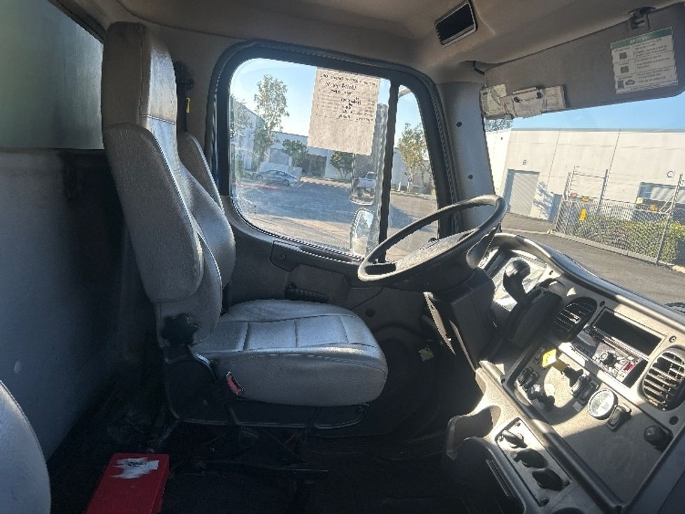 Medium Duty Box Truck-Light and Medium Duty Trucks-Freightliner-2020-M2-Fontana-CA-343,262\n\t\tmiles-$ 28,000 - Image 22