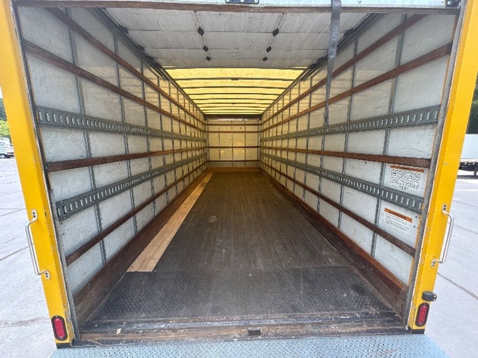 Medium Duty Box Truck-Light and Medium Duty Trucks-Freightliner-2020-M2-Forest Park-GA-165,919\n\t\tmiles-$ 43,250 - Image 8