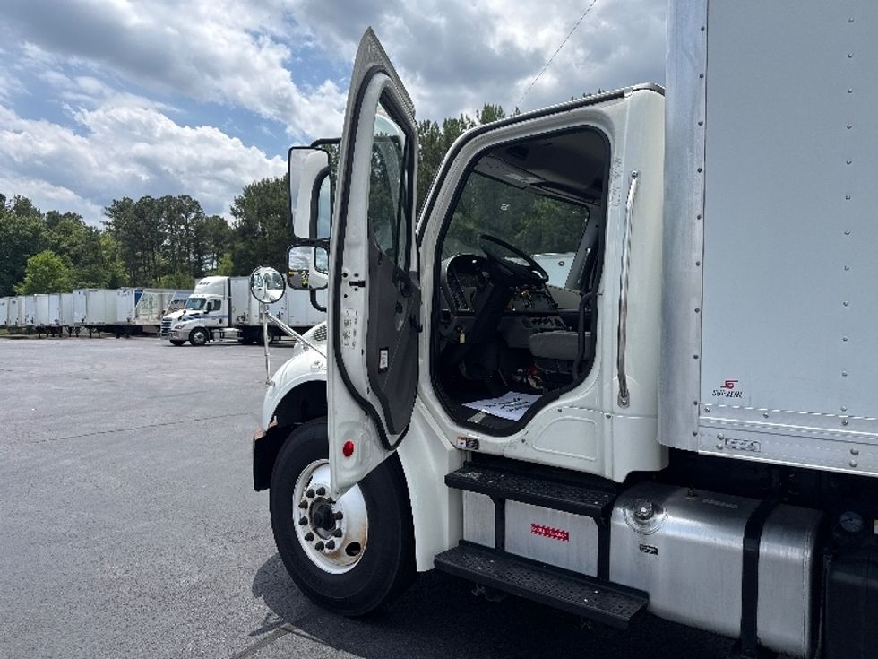 Medium Duty Box Truck-Light and Medium Duty Trucks-Freightliner-2020-M2-Forest Park-GA-183,297\n\t\tmiles-$ 54,500 - Image 16