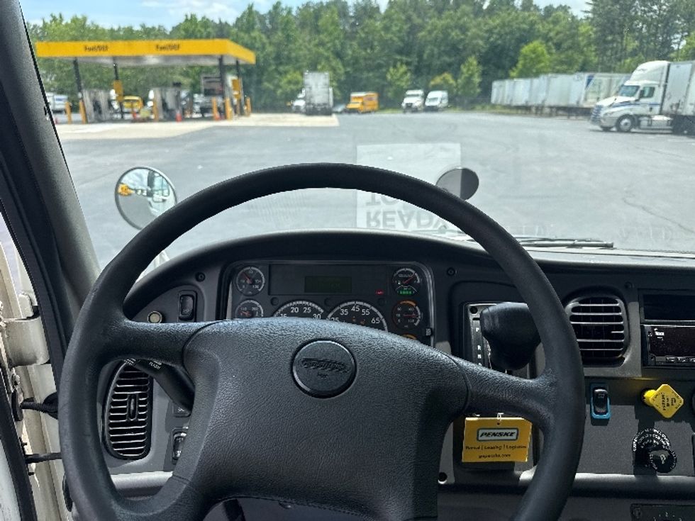 Medium Duty Box Truck-Light and Medium Duty Trucks-Freightliner-2020-M2-Forest Park-GA-183,297\n\t\tmiles-$ 54,500 - Image 18