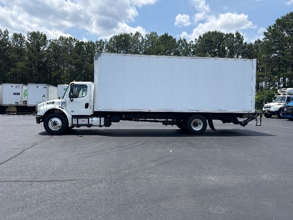 Medium Duty Box Truck-Light and Medium Duty Trucks-Freightliner-2020-M2-Forest Park-GA-183,297\n\t\tmiles-$ 54,500 - Image 4