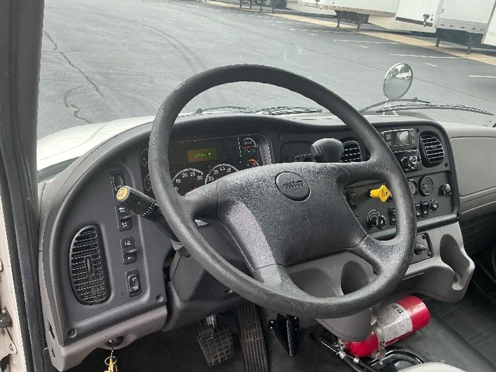 Medium Duty Box Truck-Light and Medium Duty Trucks-Freightliner-2020-M2-Forest Park-GA-223,992\n\t\tmiles-$ 43,250 - Image 17