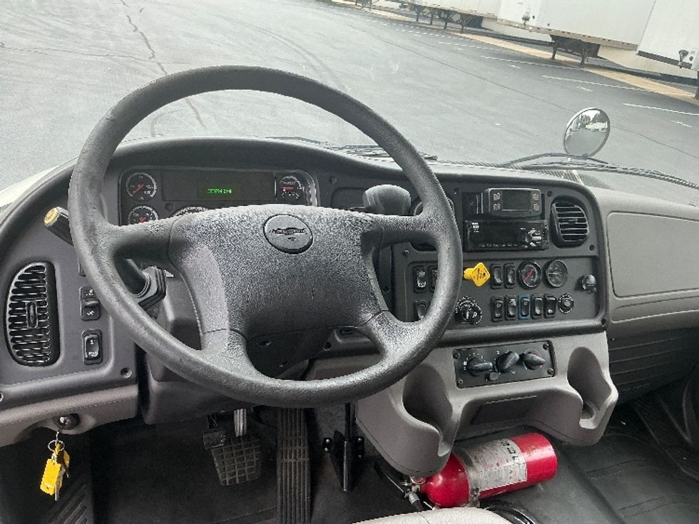 Medium Duty Box Truck-Light and Medium Duty Trucks-Freightliner-2020-M2-Forest Park-GA-223,992\n\t\tmiles-$ 43,250 - Image 18