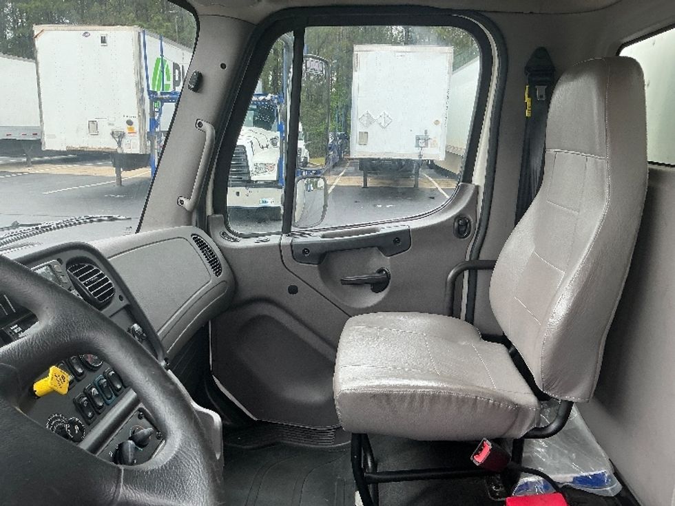 Medium Duty Box Truck-Light and Medium Duty Trucks-Freightliner-2020-M2-Forest Park-GA-223,992\n\t\tmiles-$ 43,250 - Image 19