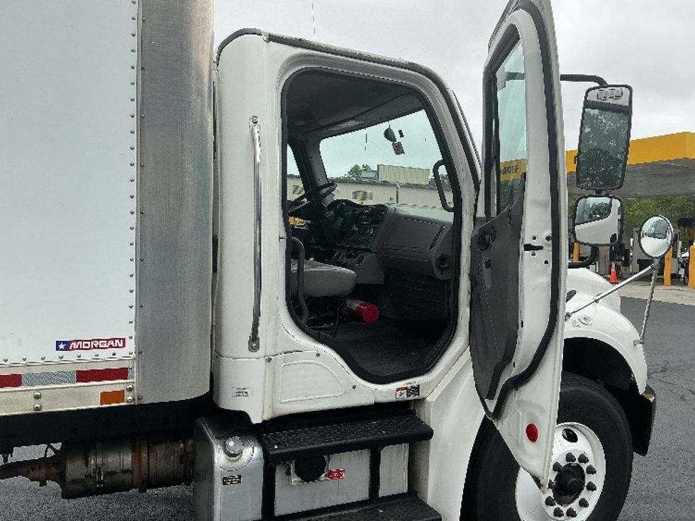 Medium Duty Box Truck-Light and Medium Duty Trucks-Freightliner-2020-M2-Forest Park-GA-223,992\n\t\tmiles-$ 43,250 - Image 20