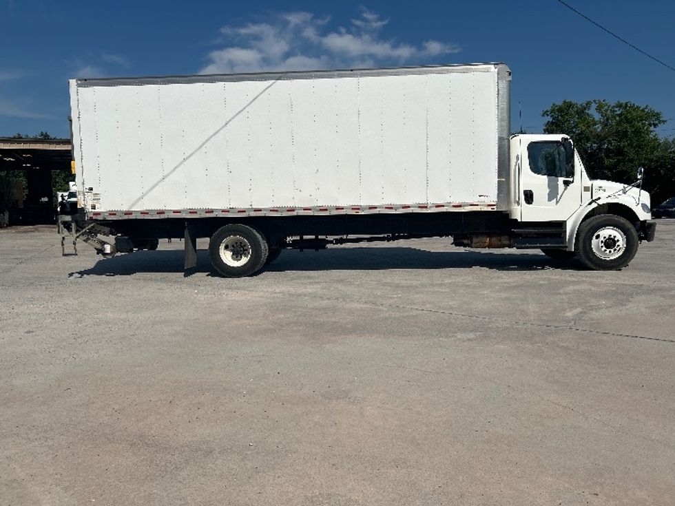 Medium Duty Box Truck-Light and Medium Duty Trucks-Freightliner-2020-M2-Forest Park-GA-28,079\n\t\tmiles-$ 78,250 - Image 15