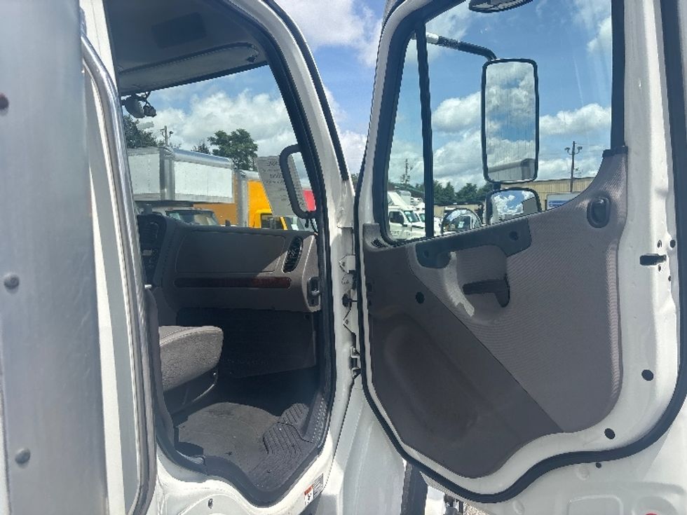 Medium Duty Box Truck-Light and Medium Duty Trucks-Freightliner-2020-M2-Forest Park-GA-320,728\n\t\tmiles-$ 26,500 - Image 20